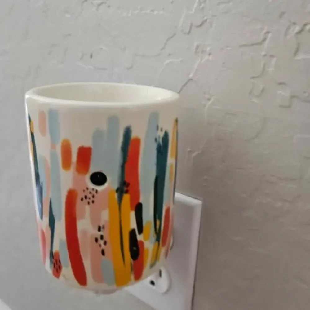 Unbranded vibrant ceramic